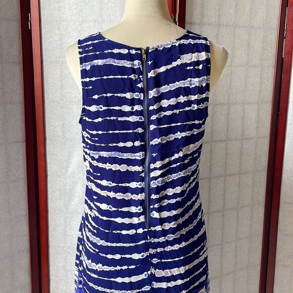 Saint Tropez West Blue and White Designed Shift Dress (Size: 6) - Picture 6 of 16